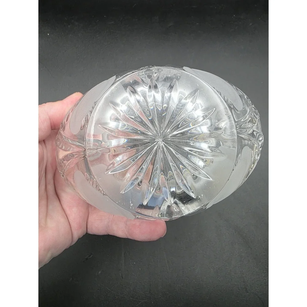 Bohemian Lead Crystal Basket Cut‎ & Frosted Pear Design 8